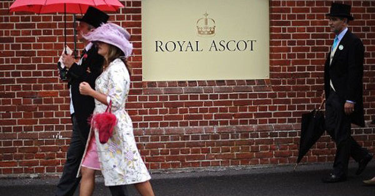 Щорічні королівські перегони Royal Ascot традиційно є святом модних капелюшків.