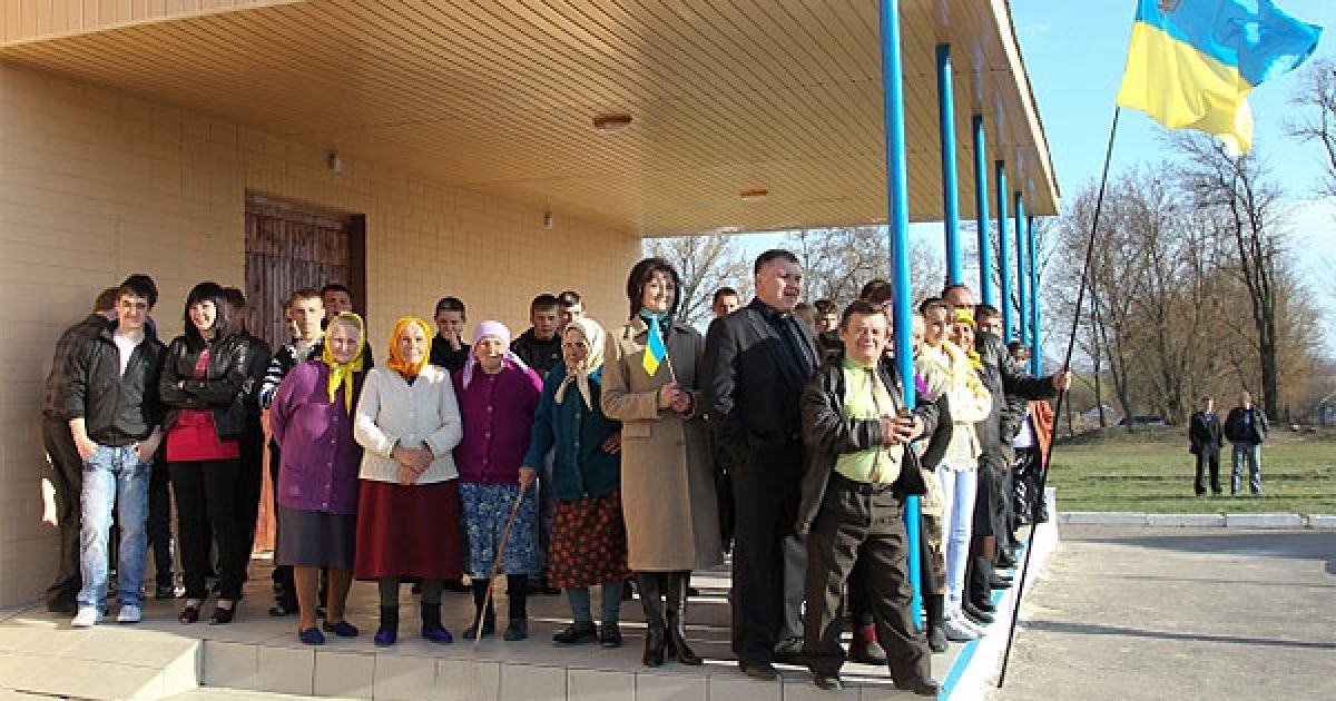 Віктор Янукович відвідав село Шарнопіль Монастирищенського району, де поспілкувався із громадою села. / © President.gov.ua