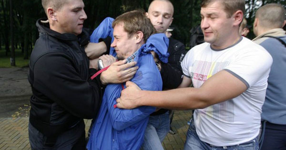 У Мінську пройшла акція протесту, затримано більше 100 "мовчазних" опозиціонерів