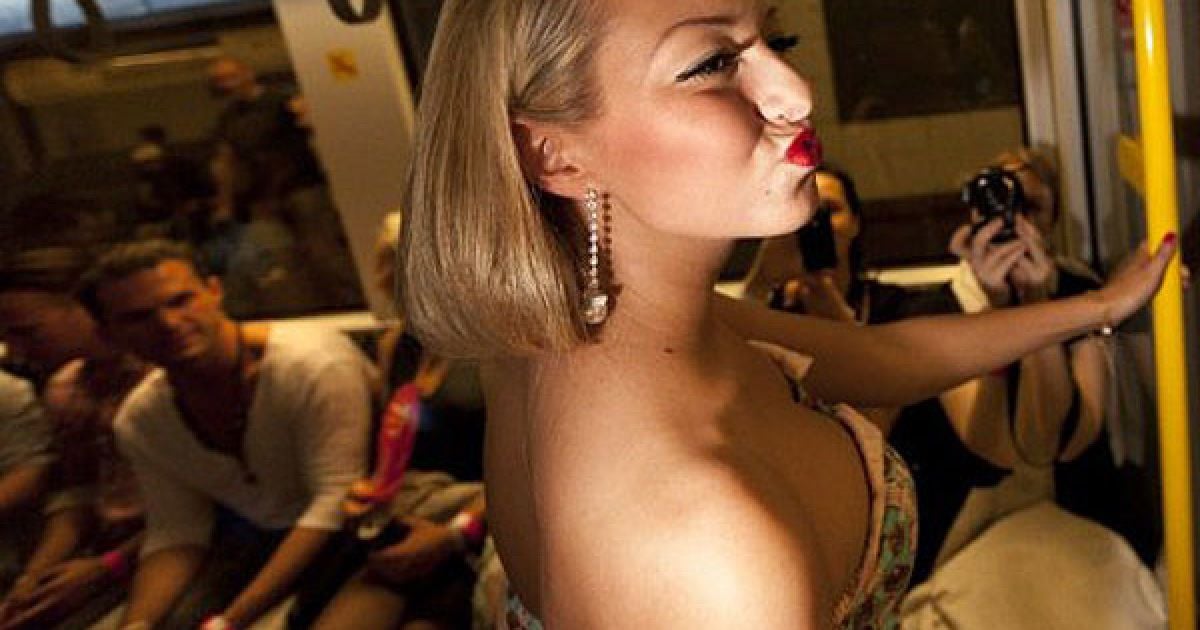 Шоу-показ моди "Underground Catwalk" провели у берлінському метро. / © AFP