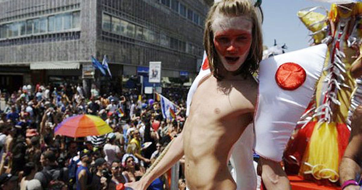 У Тель-Авіві провели багатотисячний щорічний гей-парад Gay Pride parade / © AFP
