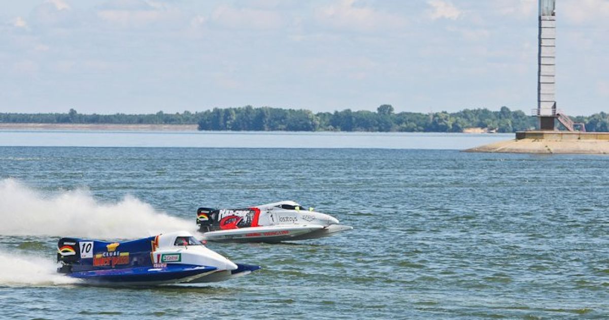 З 29 по 31 липня на Київському водосховищі проходитиме перший в Україні етап Формули-1 на воді. / © Facebook