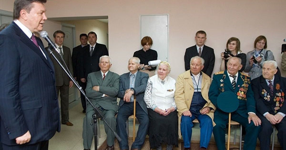 Під час відвідання Українського державного медико-соціального центру  у селі Циблі на Київщині / © President.gov.ua