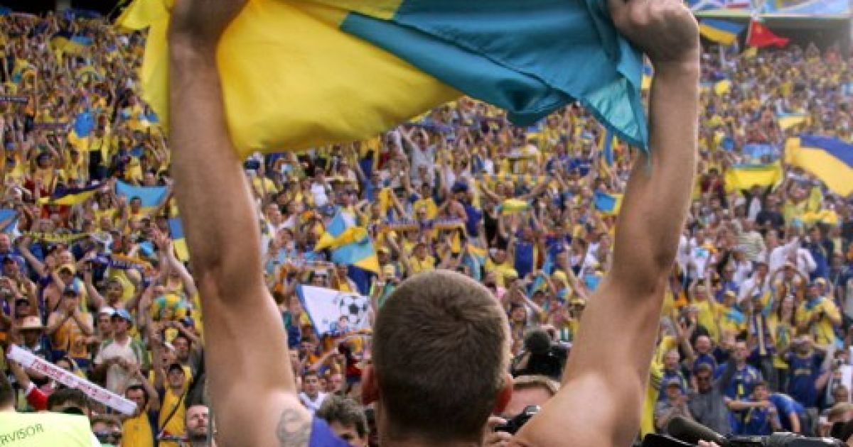 У 1993 році  футболісти київського "Динамо" вперше стали чемпіонами України.