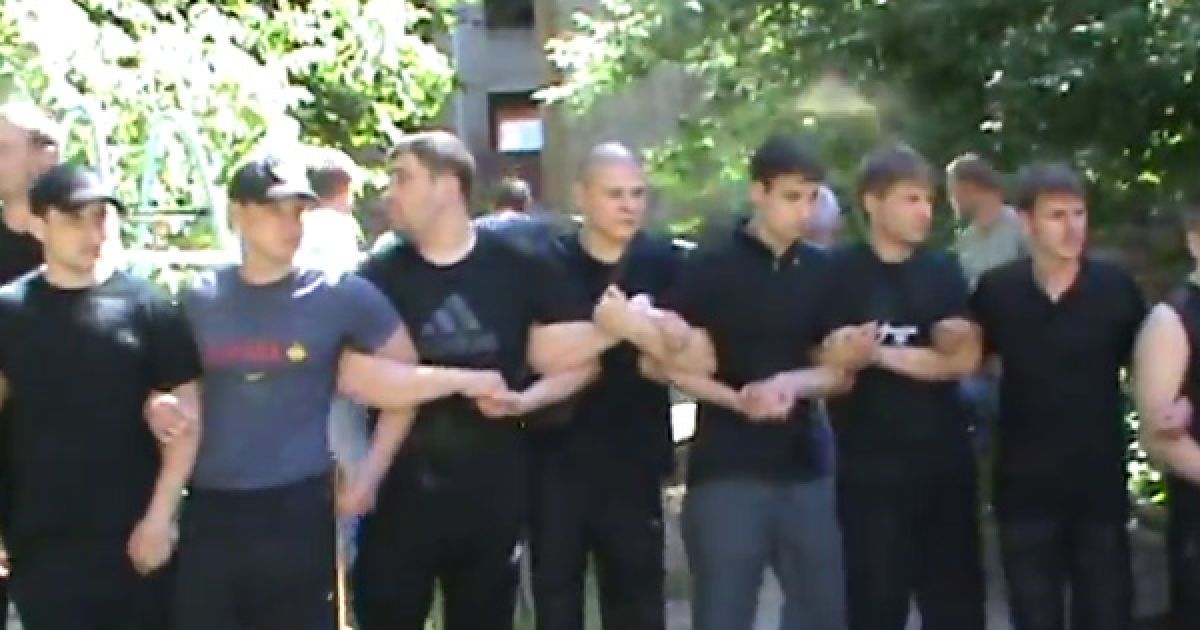 У Донецьку на будмайданчику поблизу готелю "Дружба" сталися сутички між невідомими "спортсменами" та місцевими жителями, які протестують проти забудови