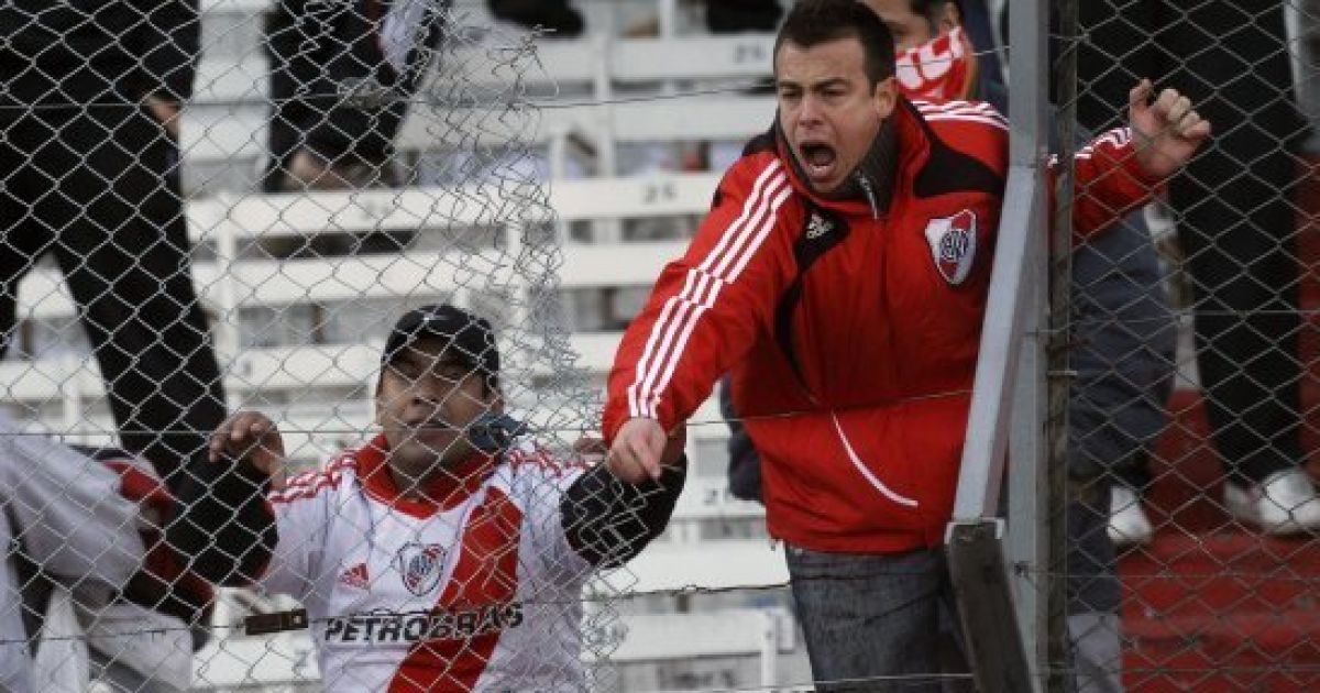 В Аргентині футбольні фанати спровокували масові безлади / © The Huffington Post