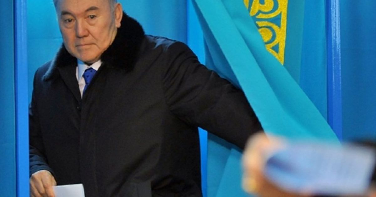 Назарбаєв підписав указ про розпуск нижньої палати парламенту - мажилісу