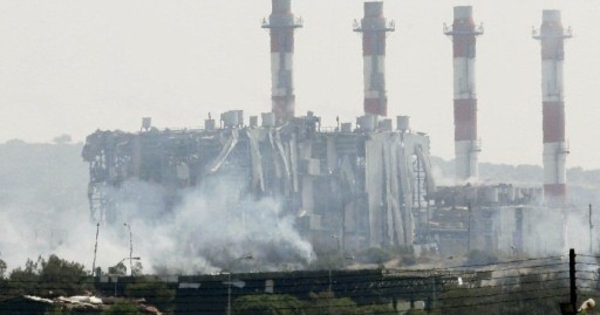Серія вибухів сталась на базі Національної гвардії Кіпру "Евангелос Флоракіс" в районі населеного пункту Зійі поблизу Лімасола. / © AFP