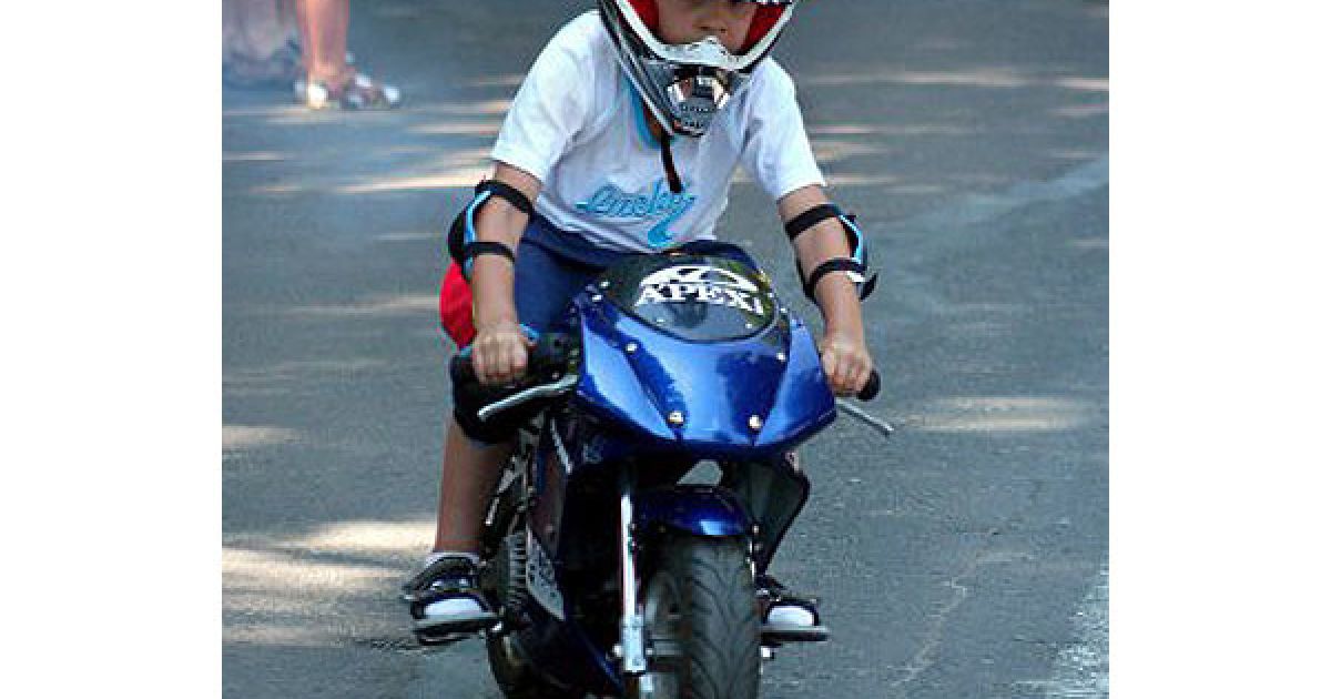 В Ужгороді відбувся 6-ий міжнародний байкерський фестиваль "Music Bike Ukraine 2011", на який приїхали тисячі байкерів з різних країн Європи. / © УНІАН