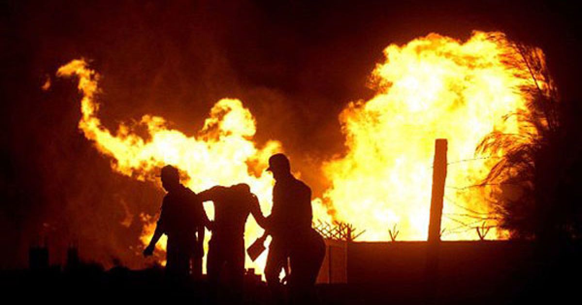 Єгипет, Синайський півострів. В Єгипті диверсанти підірвали газопровід, який постачав газ до Ізраїлю та Йорданії. Інцидент стався неподалік від міста Ель-Ариш, що знаходиться приблизно в 50 кілометрах від кордону Єгипту з Ізраїлем. / © AFP