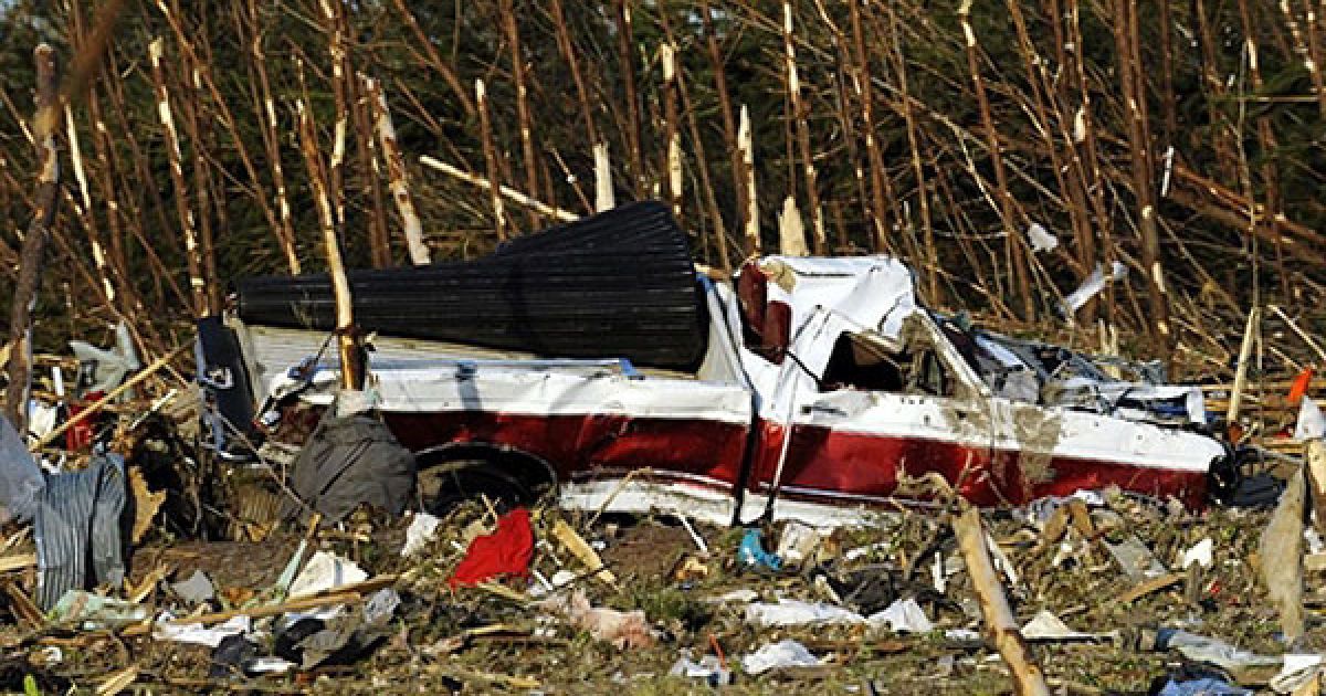 На півдні США лютують більше 200 торнадо, жертвами яких вже стали півсотні людей / © AFP