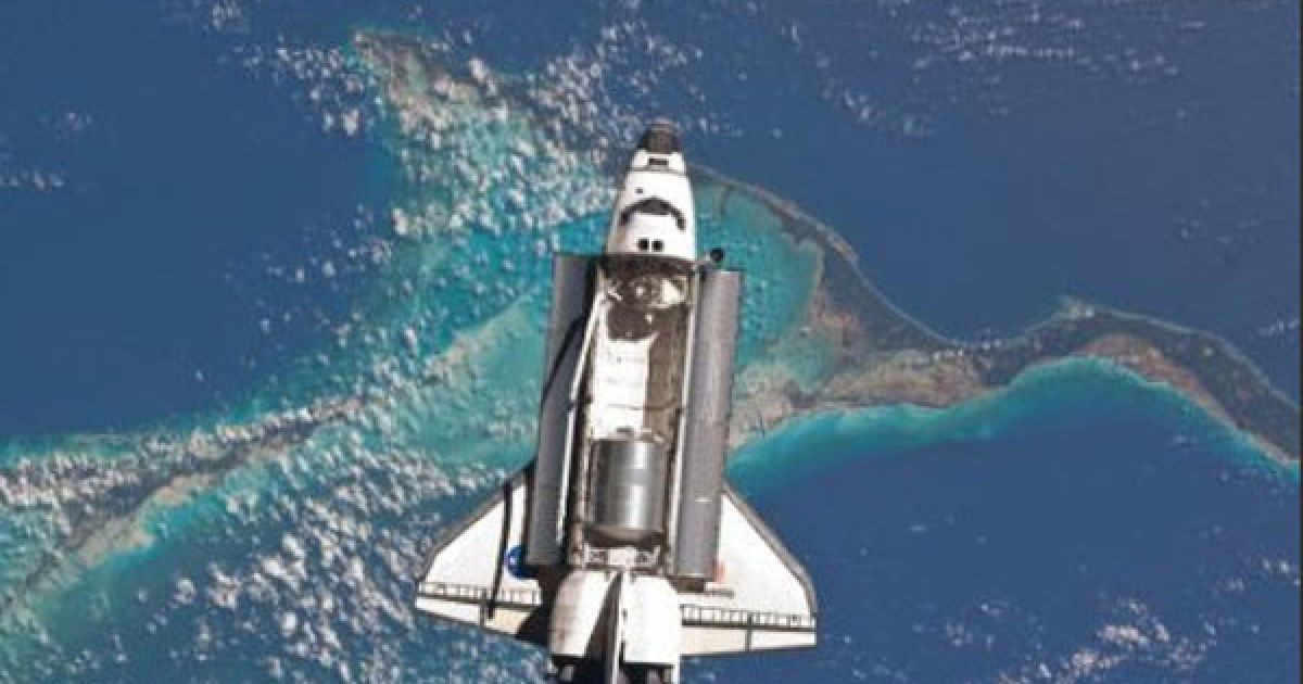33-ій політ шатлу Atlantis до Міжнародної космічної станції. / © NASA