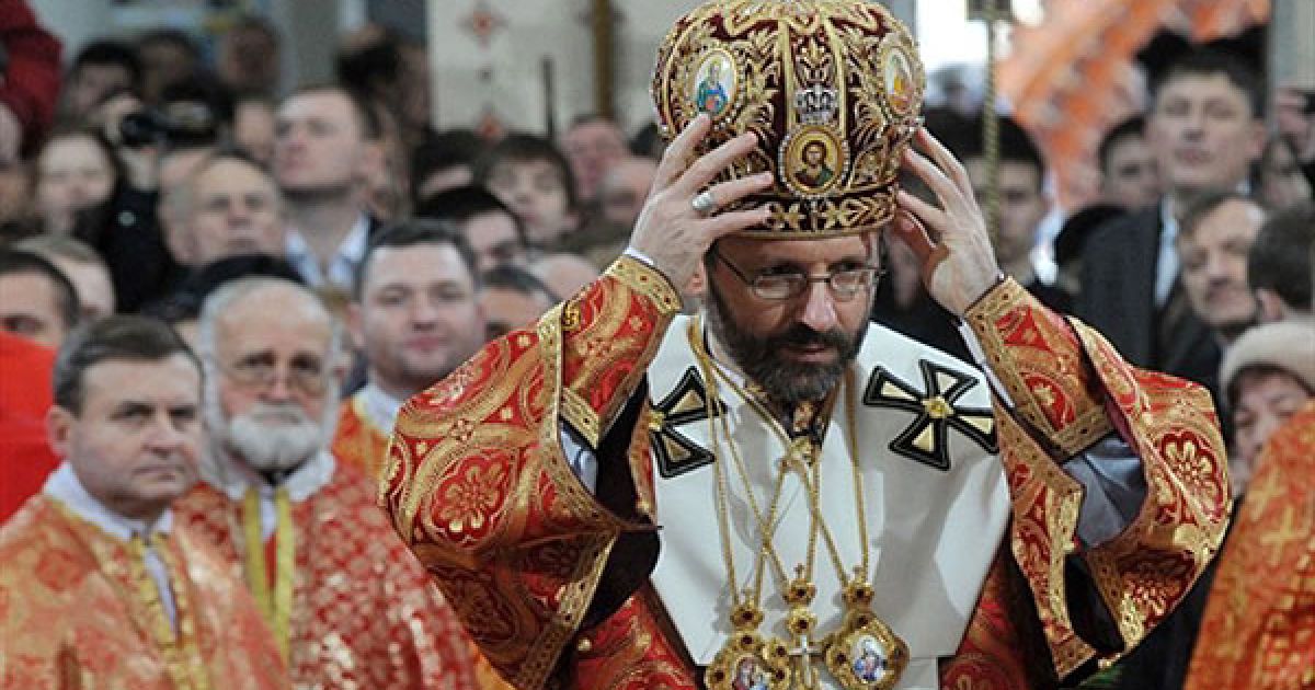Україна, Київ. Новообраний Архієпископ Святослав Шевчук бере участь у церемонії інтронізації в якості глави Української Греко-Католицької Церкви у Патріаршому соборі в Києві. Вибір Шевчука на посаду голови УКГЦ був підтверджений Папою Римським Бенедиктом XVI. / © AFP