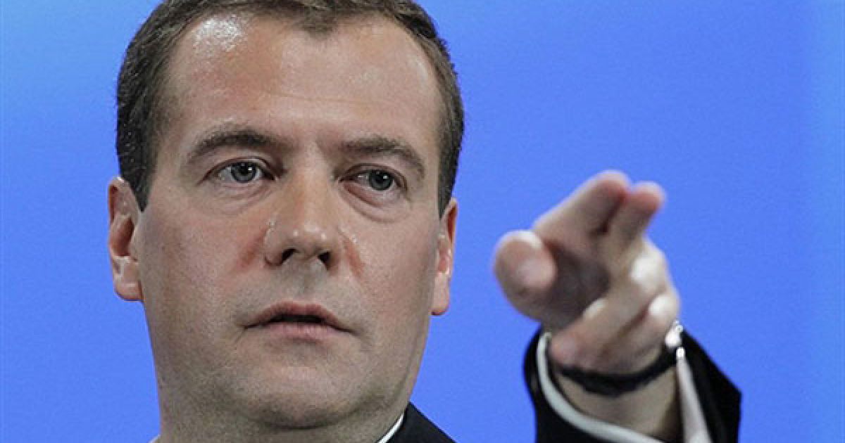 Мєдвєдєв закликав українське керівництво остаточно визначитись з напрямком зовнішньої політики: або Росія, або ЄС. "Не можна сидіти на двох стільцях, треба робити вибір". / © AFP