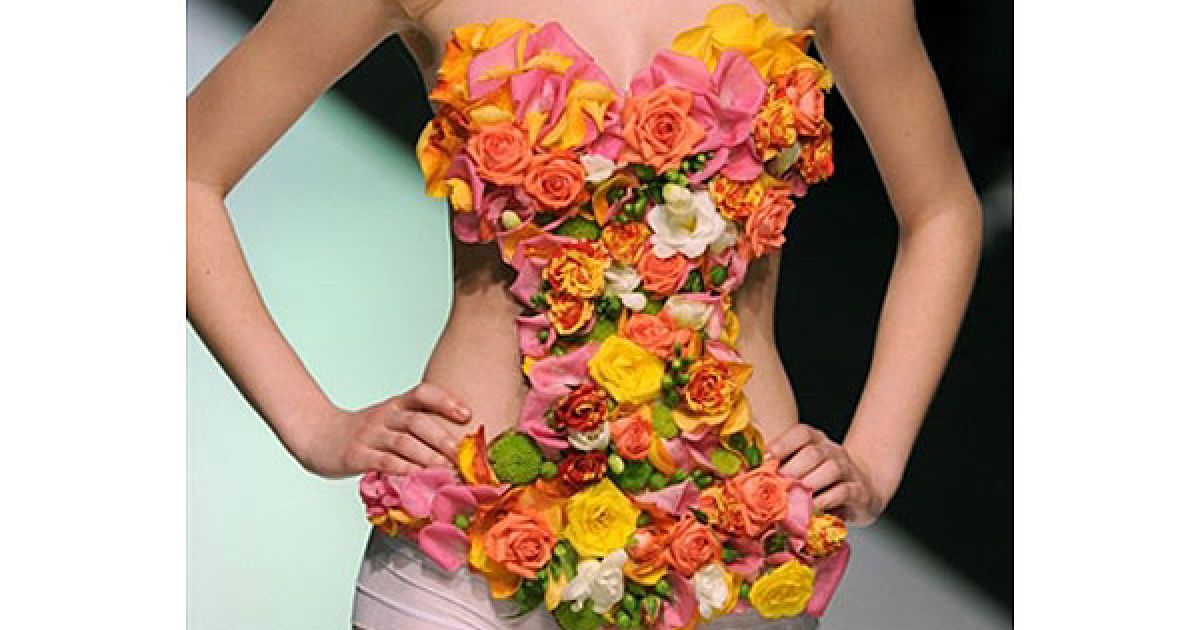 Білорусь, Мінськ. Модель демонструє одяг білоруського модного бренду "Браво" під час Білоруського тижня моди в Мінську. / © AFP