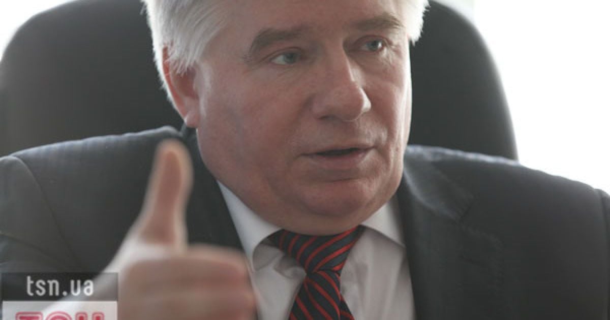 Чечетову подобаються фото оголених жінок