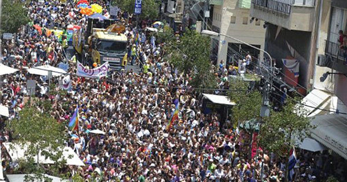 У Тель-Авіві провели багатотисячний щорічний гей-парад Gay Pride parade / © AFP