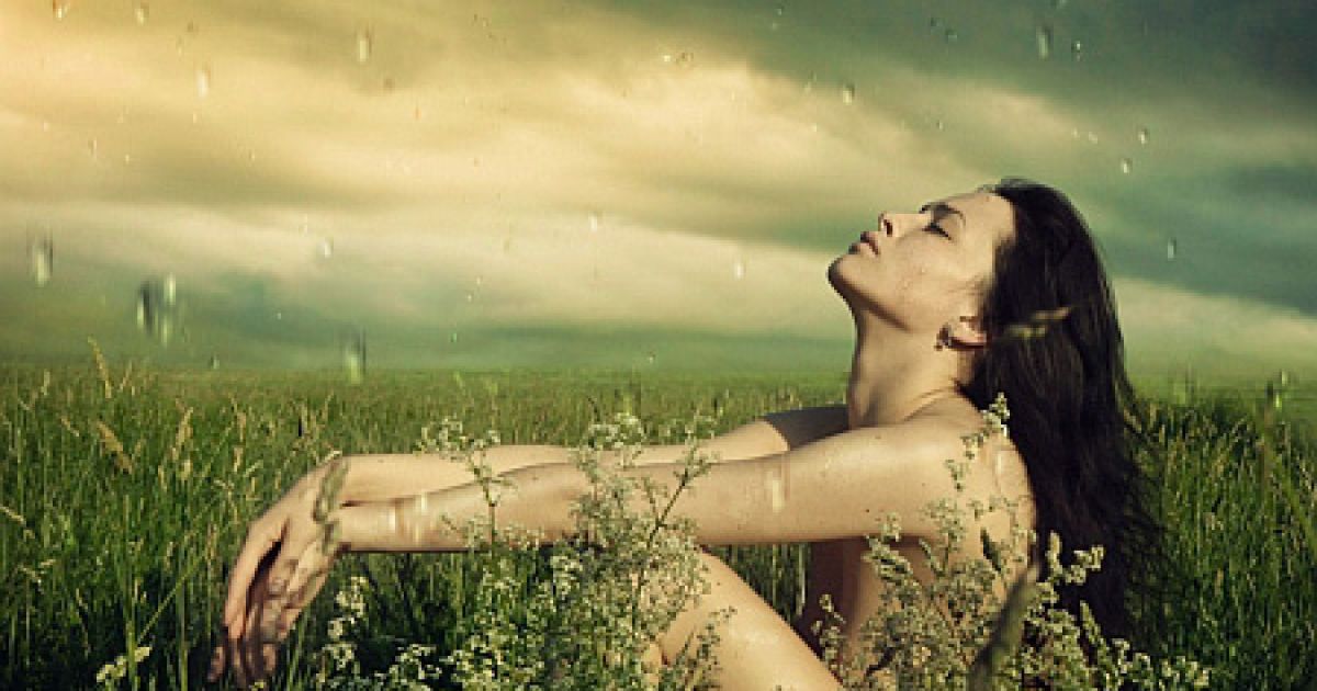 Співачка Даша Астаф&#039;єва у фотосесії фотохудожника Кассандри. / © Kassandra