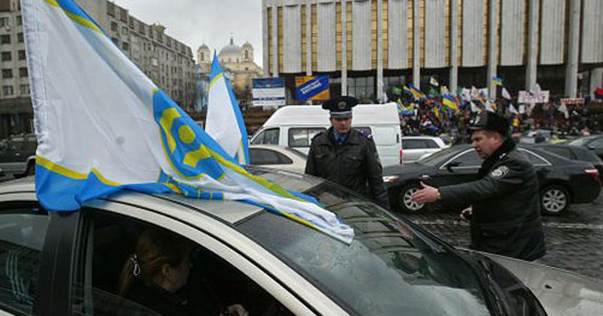 Сотні людей з усієї України з&#039;їхались до Києва на "Автомайдан" із вимогами відставки прем&rsquo;єр-міністра Миколи Азарова. / © УНІАН