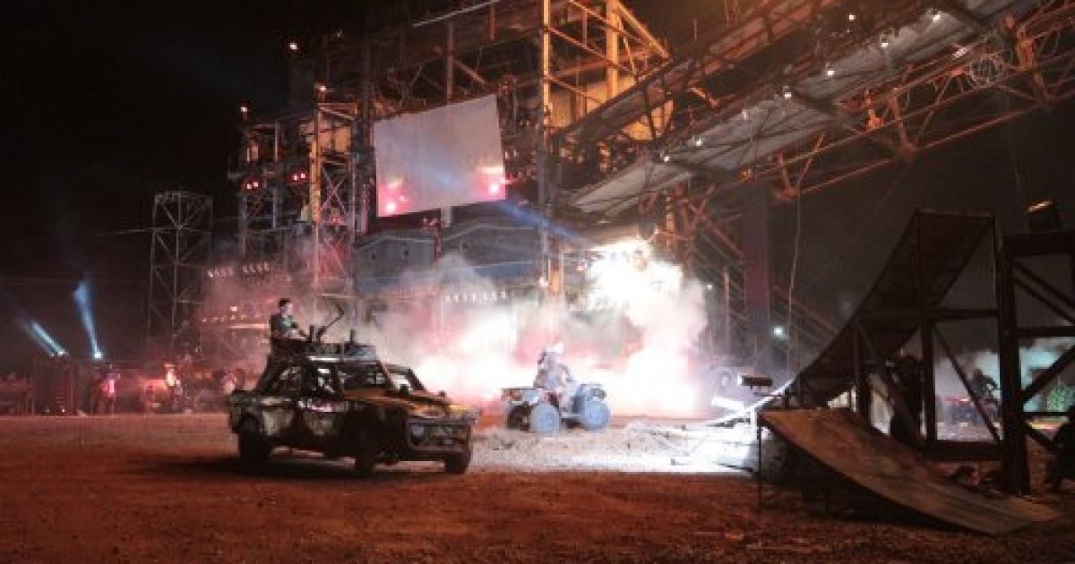 У міжнародному байк-шоу під Севастополем взяли участь тисячі байкерів з України, Росії, Білорусі, Чехії та інших країн. / © УНІАН
