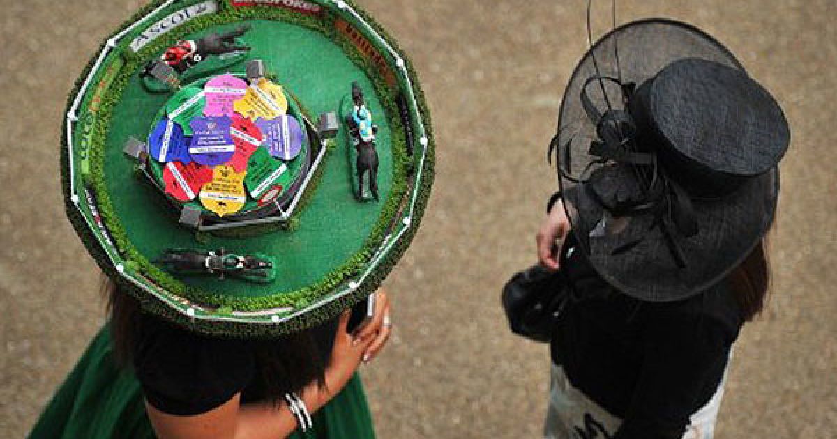 Щорічні королівські перегони Royal Ascot традиційно є святом модних капелюшків.
