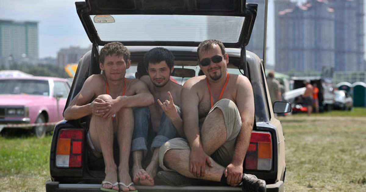 На московському аеродромі Тушино провели 15-те ювілейне автошоу "Автоекзотика-2011" / © LJ aleshru