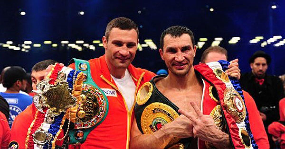 Українець Володимир Кличко став абсолютним чемпіоном світу з боксу, здобувши перемогу над Девідом Хеєм у об&#039;єднавчому поєдинку за пояси IBF/IBO, WBO і WBA. / © AFP