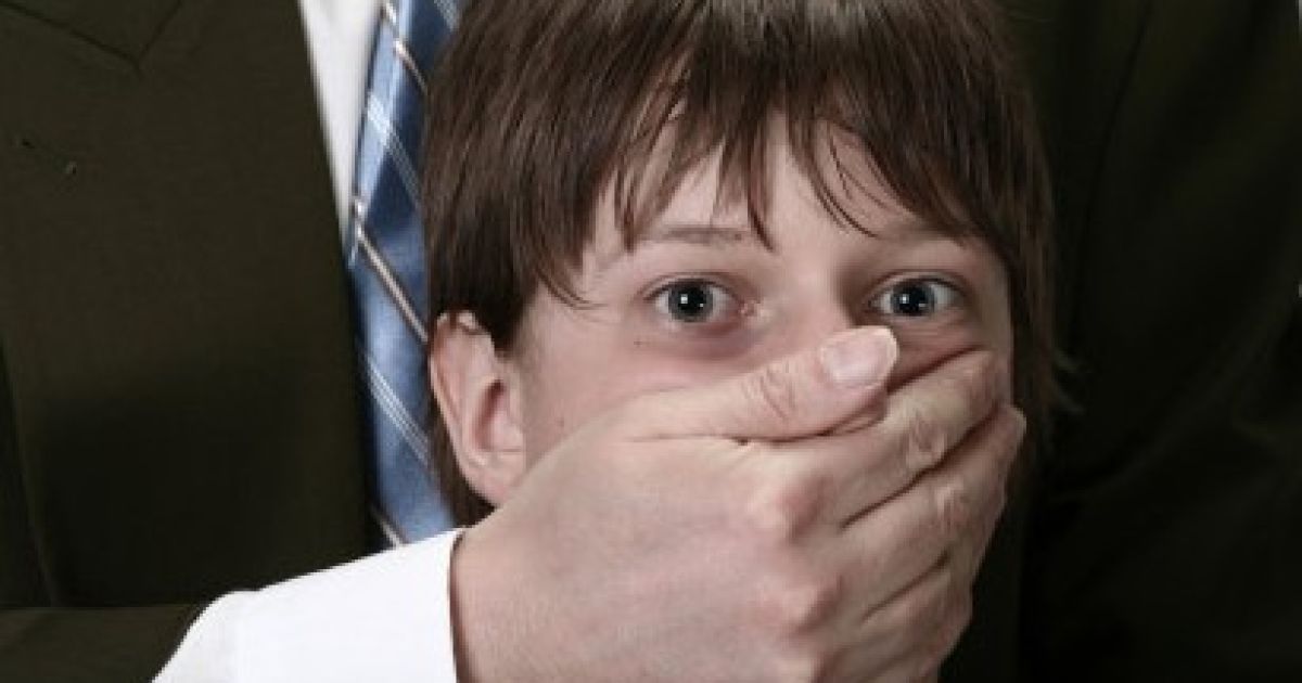 Педофіл  вступив з підлітком у статеві відносини