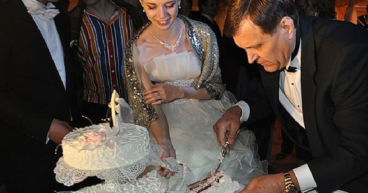 Російський актор та блогер Станіслав Садальський, який був присутній на святі, виклав в Інтернеті фотографії з розкішного весілля Романа Ландика / © Блог Станіслава Садальського