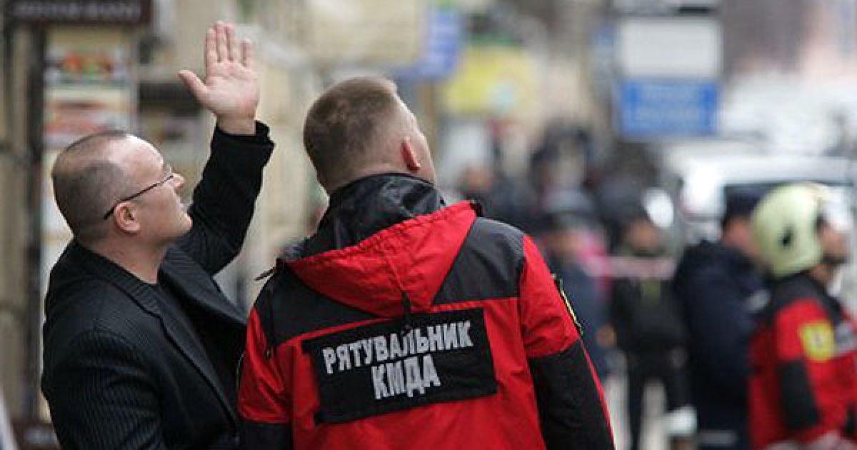В центрі Києва у готелі "Козацький" обвалилася стіна, внаслідок чого одна людина загинула. / © УНІАН