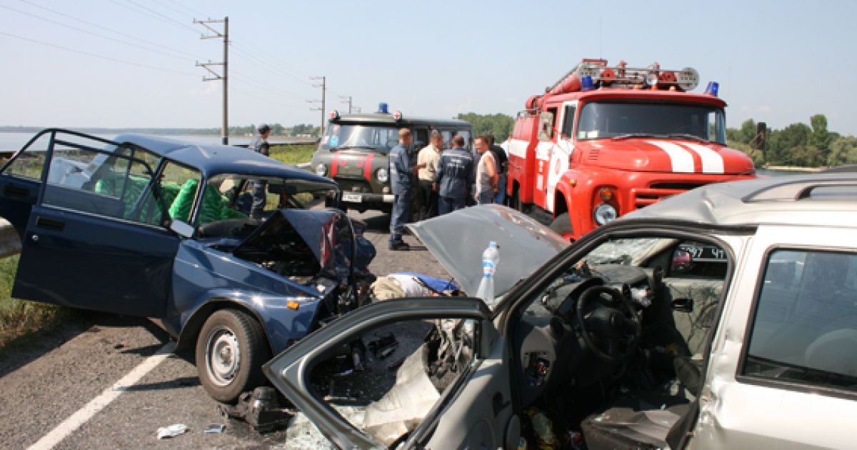 Двоє людей загинули, ще восьмеро (серед них &ndash; троє дітей) отримали травми. / © ДАІ МВС