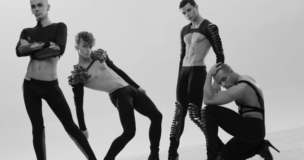 Сексапільний чоловічий гурт Kazaky, кліпи якого в Інтернеті подивились 4 млн осіб, їдуть до США та Європи.