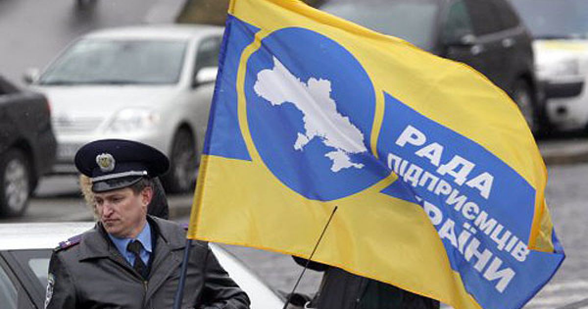 Сотні людей з усієї України з&#039;їхались до Києва на "Автомайдан" із вимогами відставки прем&rsquo;єр-міністра Миколи Азарова. / © УНІАН