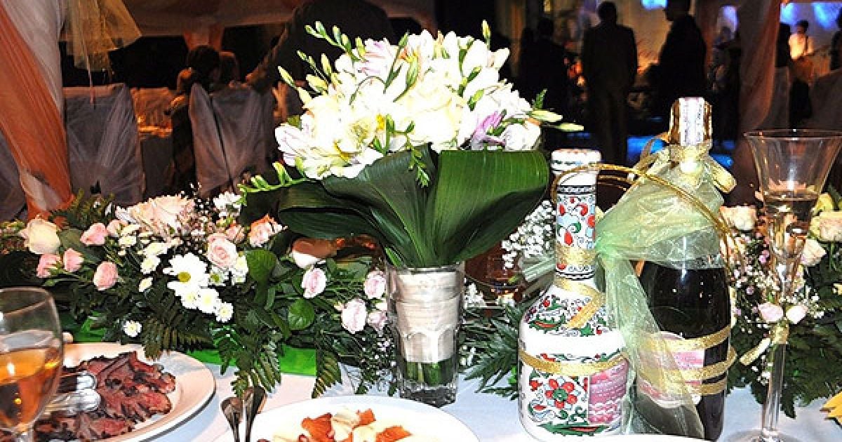 Весілля пройшло в заміському гольф-клубі Луганська "Тифліс". / © Блог Станіслава Садальського