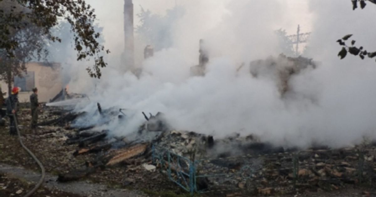 В Рівненській області 16 осіб трагічно загинули під час пожежі, яка сталась у центрі для літніх людей в селі Біле. / © ZAXID.NET