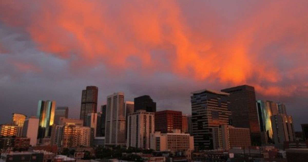 У таку спеку може бути порушено авіасполучення