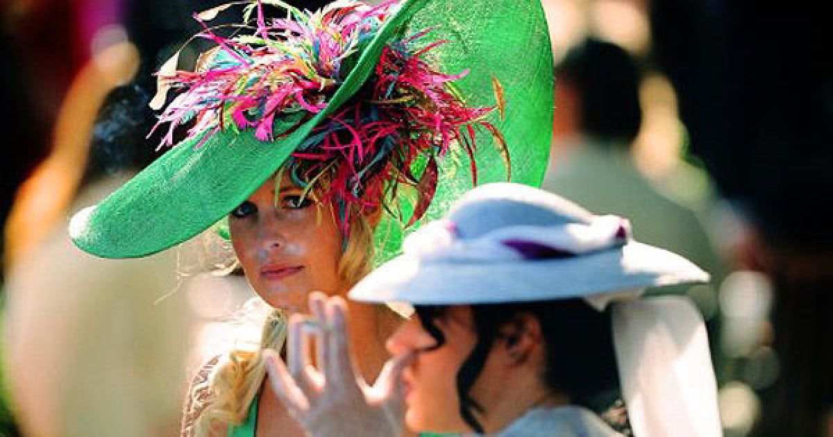 Щорічні королівські перегони Royal Ascot традиційно є святом модних капелюшків.