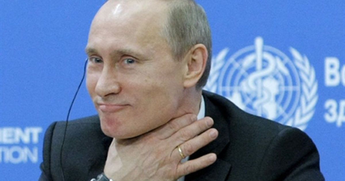 Росія, Москва. Прем&rsquo;єр-міністр РФ жартує під зустрічі з пресою  на Першій всесвітній міністерській конференції щодо здорового способу життя та неінфекційних захворювань, яка відбулася у Москві. / © AFP