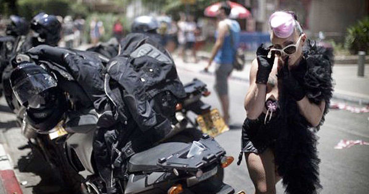 У Тель-Авіві провели багатотисячний щорічний гей-парад Gay Pride parade / © AFP