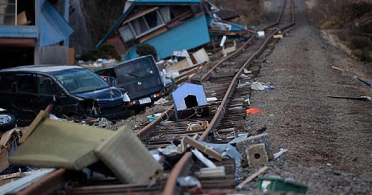 Офіційно в списку жертв 12 тисяч 157 осіб - це ті, чиї тіла вже впізнані родичами.