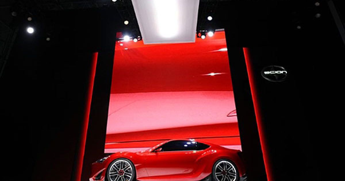 США, Нью-Йорк. Презентація концепт-кару Scion FR-S на Міжнародному автосалоні в Нью-Йорку. / © AFP