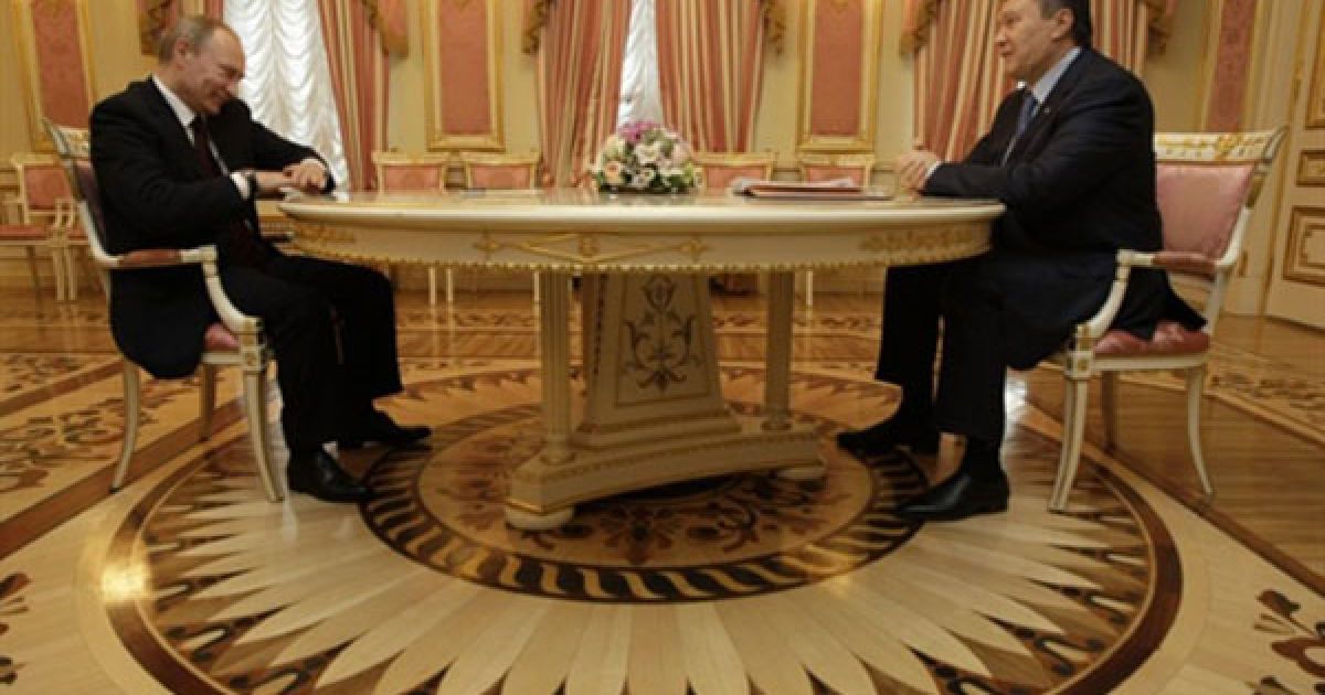 Прем&#039;єр-міністр Росії Володимир Путін зустрівся з президентом Віктором Януковичем. / © AFP