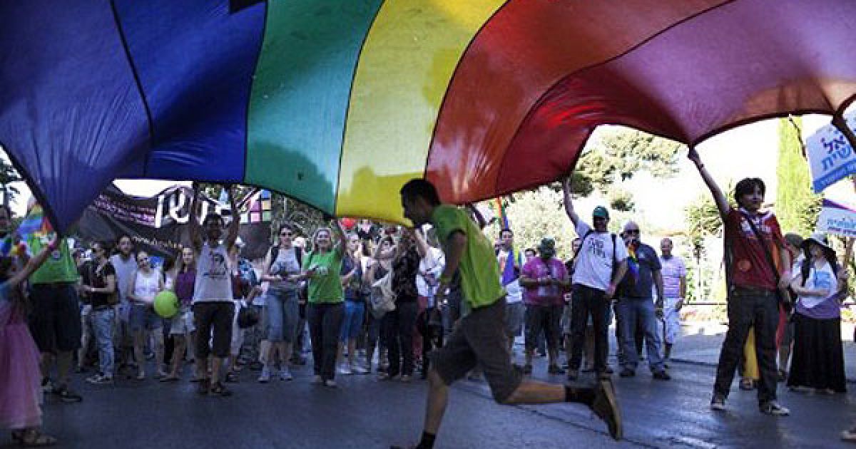 Єрусалим. Ізраїльтяни беруть участь у щорічному багатотисячному гей-параді в Єрусалимі. / © AFP