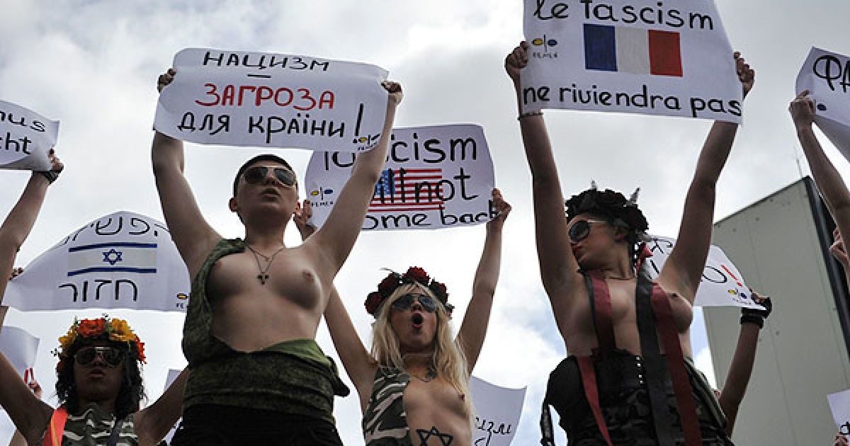 Рух FEMEN присвятив акцію "Фашизофренія" у Києві Міжнародному дню визволення в&#039;язнів фашистських концтаборів. / © Жіночий рух FEMEN