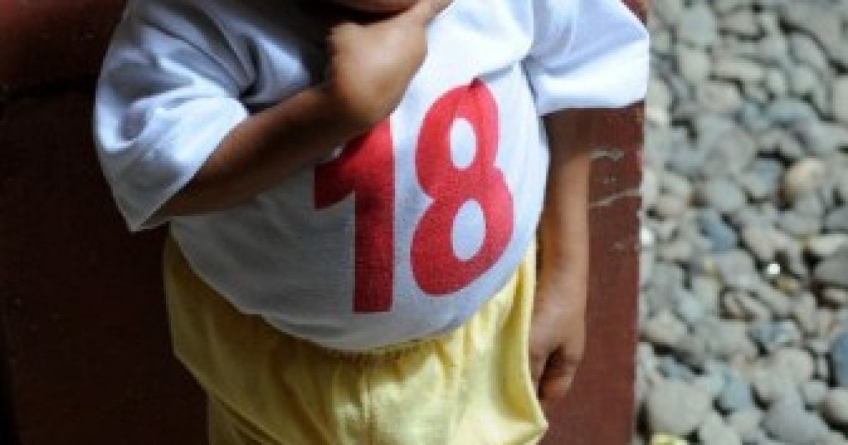 18-річний філіппінець Джунрі Балуїнг, зріст якого всього 55 сантиметрів, отримав офіційний титул найменшої людини в світі за версією Книги рекордів Гіннеса. / © AFP
