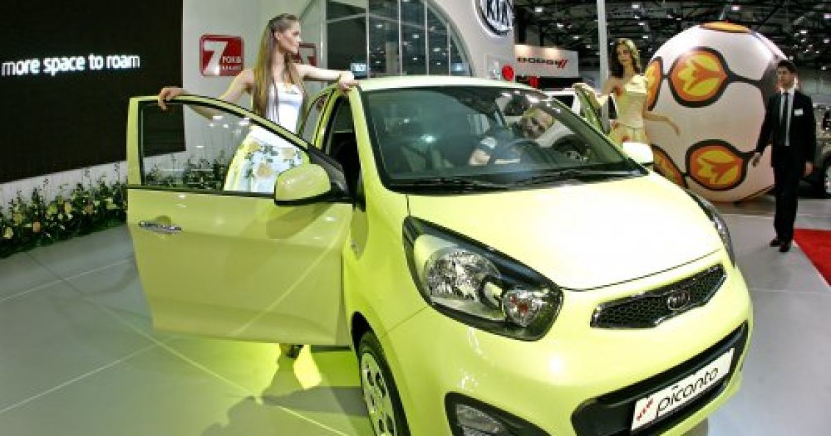 На 19-ому Міжнародному автосалоні SIA'2011 у Києві представлені 470 компаній з 20 країн світу. / © УНІАН