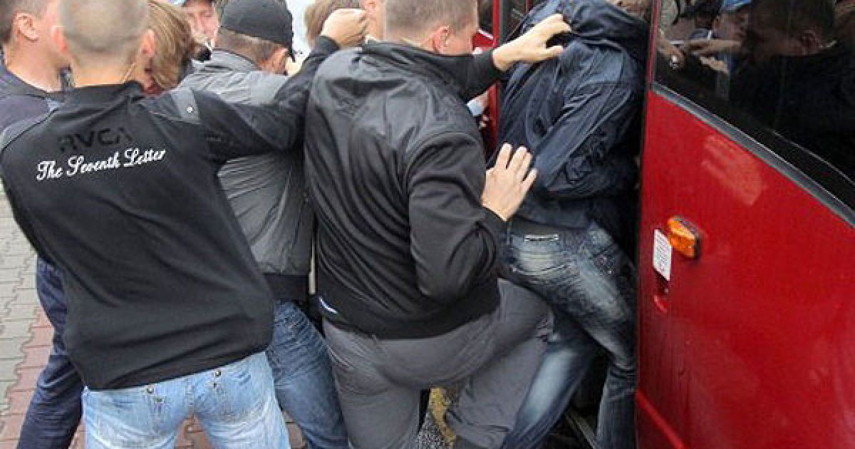 У Мінську пройшла акція протесту, затримано більше 100 "мовчазних" опозиціонерів