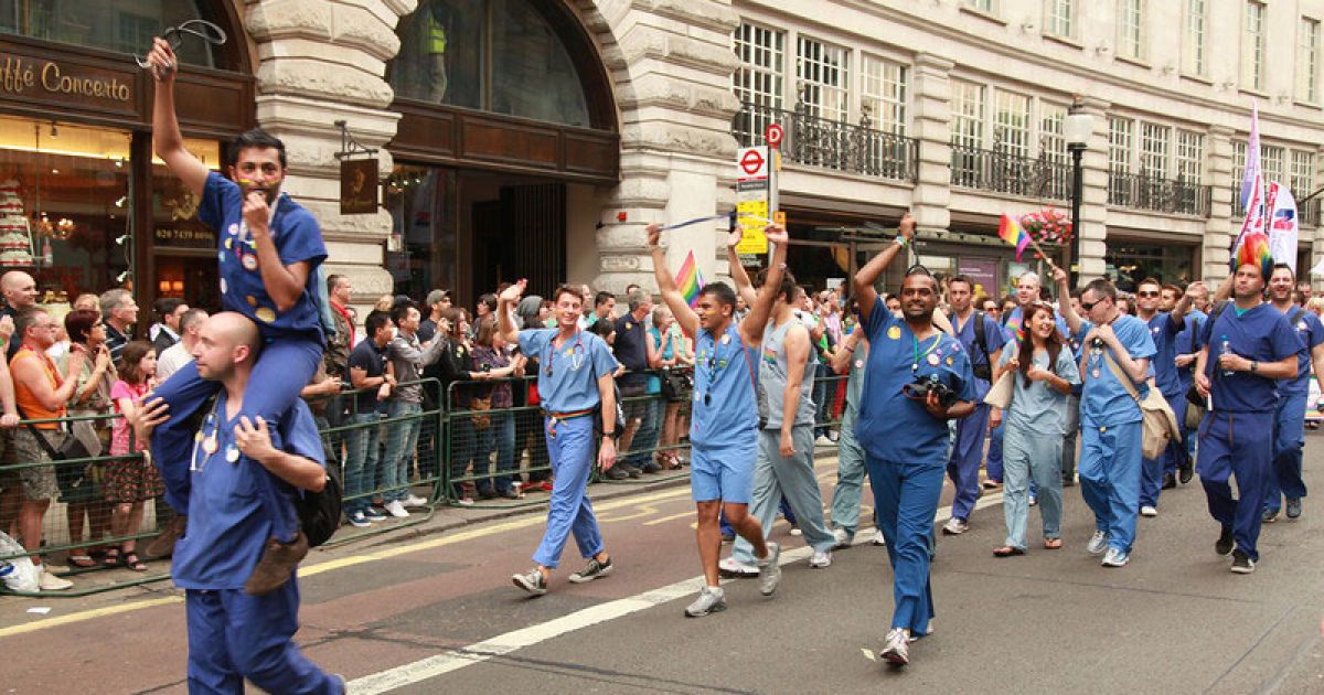 Щорічний гей-парад "Gay Pride 2011" в Лондоні зібрав більше мільйона глядачів. / © LJ moscowlondon