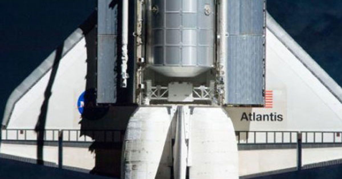 33-ій політ шатлу Atlantis до Міжнародної космічної станції. / © NASA