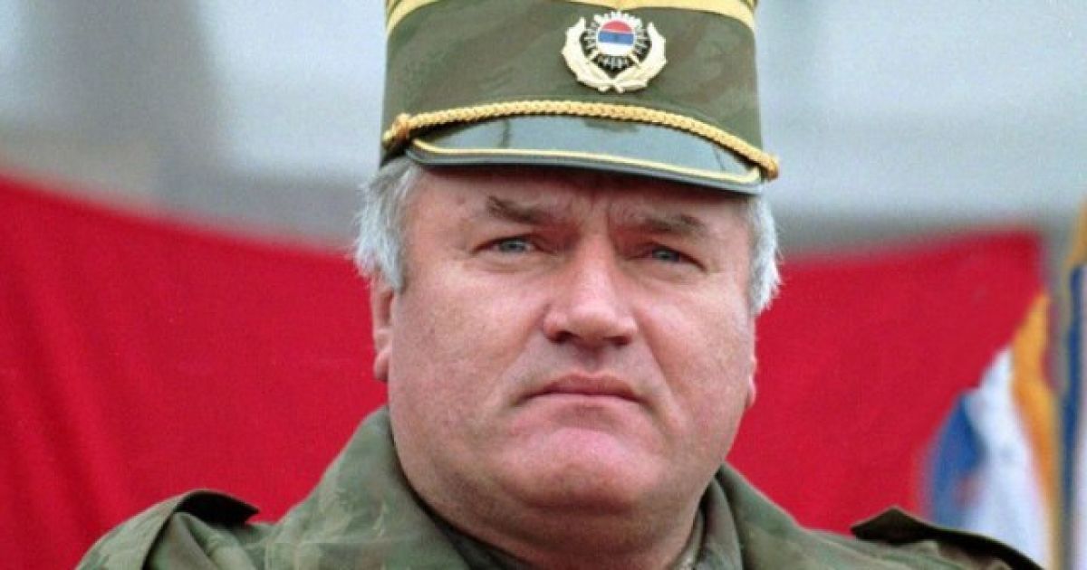 Заарештованого у Сербії колишнього генерала боснійських сербів Ратко Младіча видали Міжнародному трибуналу у справах колишньої Югославії в Гаазі.